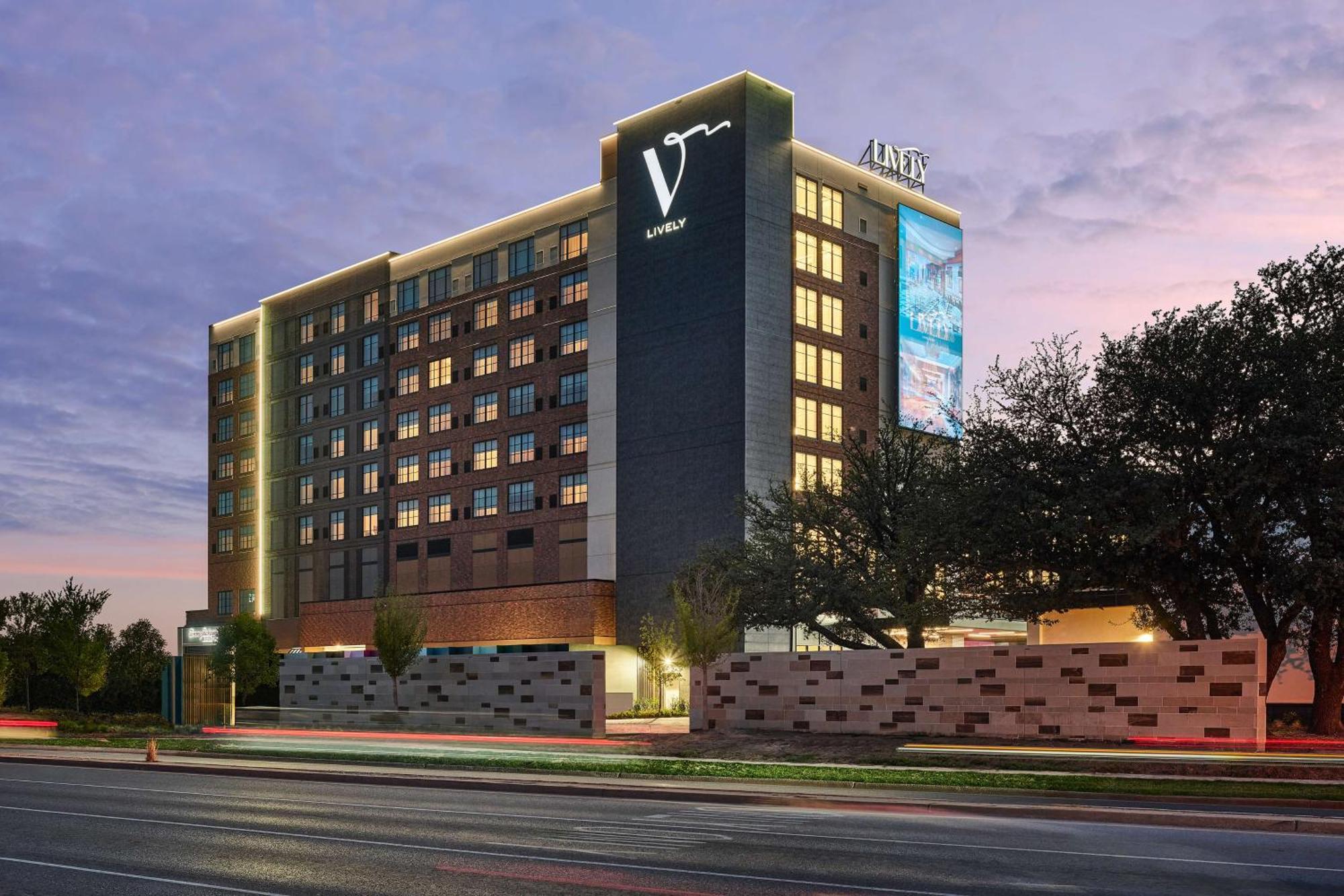 Lively Hotel On Oak Oklahoma City, Tapestry By Hilton المظهر الخارجي الصورة
