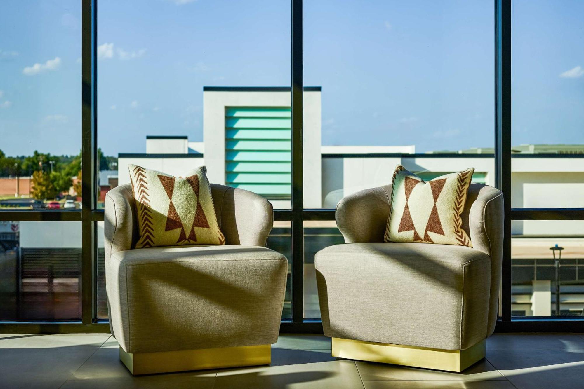 Lively Hotel On Oak Oklahoma City, Tapestry By Hilton المظهر الخارجي الصورة